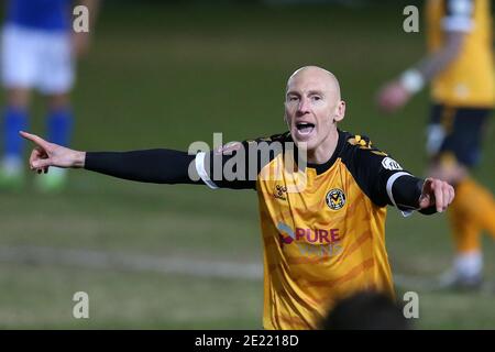 Newport, Royaume-Uni. 10 janvier 2021. Kevin Ellison, du comté de Newport, regarde. Emirates FA Cup, 3e match rond, Newport County v Brighton & Hove Albion au Rodney Parade à Newport, au sud du pays de Galles, le dimanche 10 janvier 2021. Cette image ne peut être utilisée qu'à des fins éditoriales. Utilisation éditoriale uniquement, licence requise pour une utilisation commerciale. Aucune utilisation dans les Paris, les jeux ou les publications d'un seul club/ligue/joueur. photo par Andrew Orchard/Andrew Orchard sports Photography/Alamy Live News crédit: Andrew Orchard sports Photography/Alamy Live News Banque D'Images