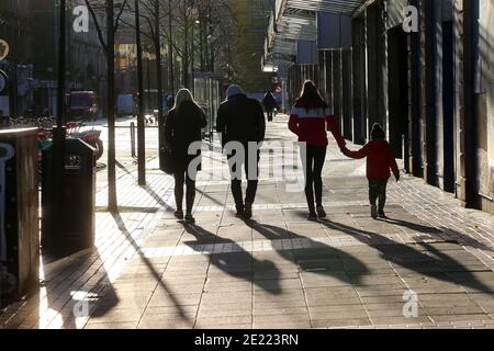 Belfast Streets calme pendant la dernière série de mesures de verrouillage Pour contenir le coronavirus Picture Mal McCann Banque D'Images