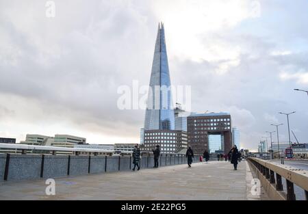 London Bridge et le bâtiment Shard, vue en journée. Londres, Royaume-Uni. Banque D'Images