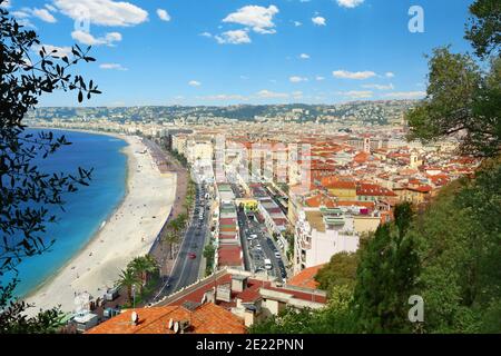 Vue aérienne de la plage de Nice en France. Banque D'Images