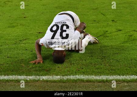 Reece OXFORD (A) se trouve blessé sur le terrain, blessé, blessé, douleur, football 1. Bundesliga saison 2020/2021, 15e jour de match, 15 jour de match, FC Augsburg - VFB Stuttgart 1: 4, on 10.012021 WWK ARENA à Augsbourg, | utilisation dans le monde entier Banque D'Images