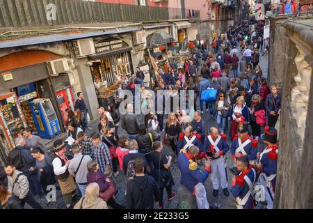 Strassenszene, Via dei Tribunali, Napoli, Italie Banque D'Images