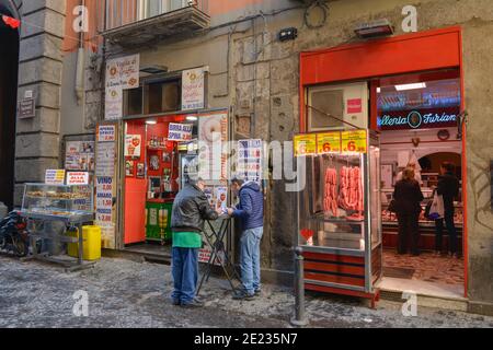 Fleischerei, via dei Tribunali, Neapel, Italien Banque D'Images