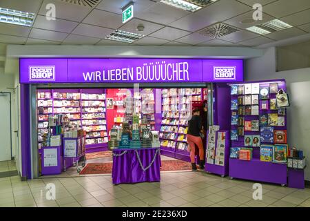 Buchhandlung, Pocketshop, Flughafen Schoenefeld,, Brandebourg, Allemagne Banque D'Images