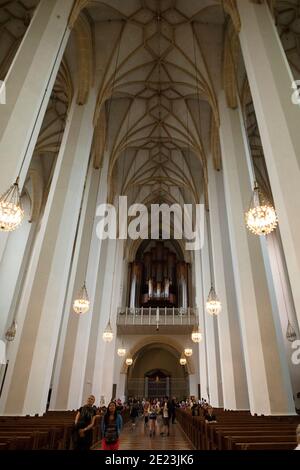 L'intérieur de la Frauenkirche, une cathédrale gothique près de la Marienplatz dans le centre de Munich, en Allemagne. Banque D'Images