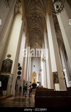 L'intérieur de la Frauenkirche, une cathédrale gothique près de la Marienplatz dans le centre de Munich, en Allemagne. Banque D'Images