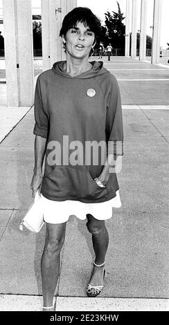 Ali Macgraw arrive au Mark Taper Forum, dans le Music Center, Los Angeles, pour le Dory Previn's Theatre in Progress intitulé 6 août 1945 an anti-Nuke production. 1982 crédit : Ralph Dominguez/MediaPunch Banque D'Images