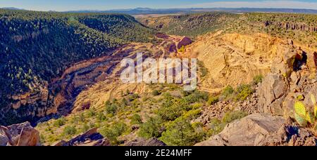 Vue aérienne d'une carrière, MC Canyon, Prescott National Forest, Arizona, États-Unis Banque D'Images