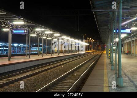 Toruń Glowny railway station à Torun. Pologne Banque D'Images