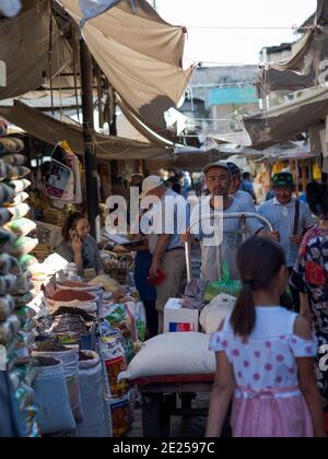 Osch-Bazar. La capitale Bichkek . Asie, Asie centrale, Kirghizistan Banque D'Images