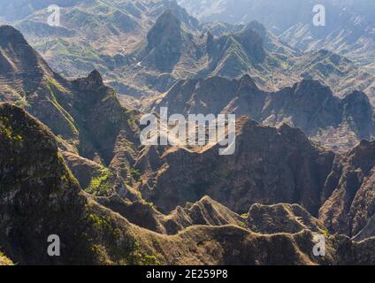 Vue de Delgadim vers la vallée de Ribeira Grande. Île Santo Antao, Cap-Vert dans l'atlantique équatorial. Avril Banque D'Images