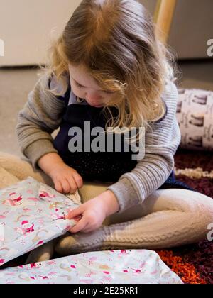 Cadeaux de Noël pour tout-petits, Royaume-Uni Banque D'Images