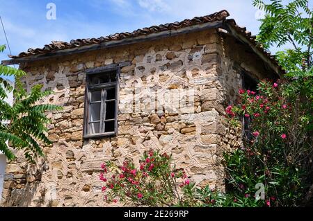 Ancienne maison dans le village lakkoma Chalkidiki Grèce Banque D'Images