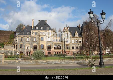 ALLEMAGNE, LIESER, 30 OCTOBRE 2017 : Schloss Lieser dans la vallée de la Moselle, dans le village de Lieser en Allemagne Banque D'Images