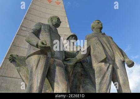 Plastikgruppe 'Befreiung' von Rene Graetz, nationale Mahn und Gedenkstätte der DDR von 1961, Gedenkstätte und Museum Konzentrationslager Sachsenhausen Banque D'Images