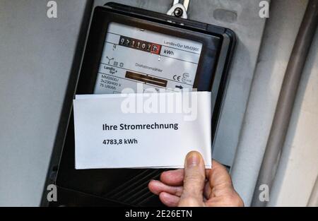 Symbolfoto, Stromrechnung, Stromzähler, Stromverbrauch, Stromkosten Banque D'Images