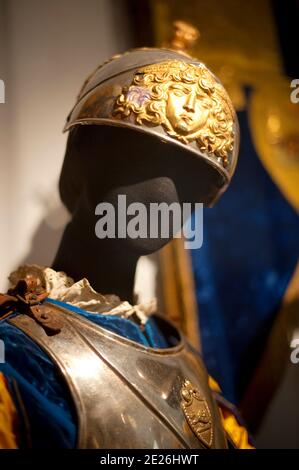 Armure médiévale pour le défilé historique de Sienne Palio, Sienne, Toscane, Italie Banque D'Images