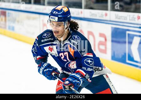 12 janvier 2021, Zurich, Hallenstadion, Ligue nationale: ZSC Lions - HC Lugano, # 27 Roman Wick (ZSC) crédit: SPP Sport Press photo. /Alamy Live News Banque D'Images