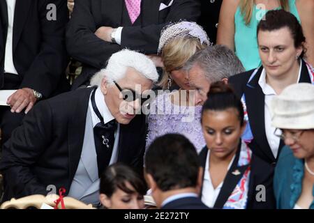 Karl Lagerfeld, Helene Mercier-Arnault et Bernard Arnault assistent au mariage du Prince Albert II de Monaco et de Charlene Wittstock dans le Cour d’Honneur au Palais de Monte Carlo, Monaco, le 02 juillet 2011. Photo de Frédéric Nebinger/ABACAPRESS.COM Banque D'Images