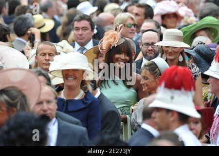 Naomi Campbell et son petit ami Vladislav Doronin partent après la cérémonie de mariage religieux du prince Abert II de Monaco à Charlene Wittstock tenue dans la cour principale du Palais du Prince à Monaco le 2 juillet 2011. Les célébrations sont suivies d'une liste d'invités de familles royales, de célébrités mondiales et de chefs d'États. Photo par ABACAPRESS.COM Banque D'Images