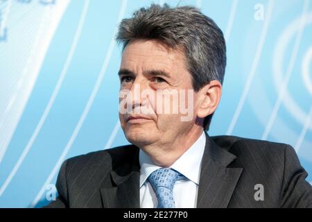 Philippe de Fontaine vive Curtaz, Vice-président de la Banque européenne d'investissement, participe au Forum financier Europlace 2011 de Paris, le 05 juillet 2011. Photo de Stephane Lemouton/ABACAPRESS.COM Banque D'Images