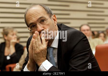 L'ancien ministre français du travail, Eric Woerth, assiste à une convention de droite du parti au pouvoir de l'UMP, sur les défis de l'immigration, qui s'est tenue à l'Assemblée nationale à Paris, en France, le 07 juillet 2011. Photo de Stephane Lemouton/ABACAPRESS.COM Banque D'Images