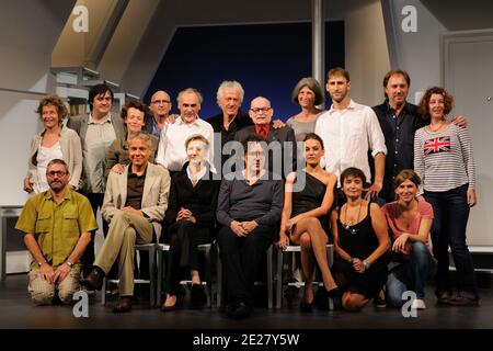 Anne Loiret, José Paul, Jean-Luc Moreau, Anne-Sophie Germanaz , exécutant la nouvelle pièce d'Eric Assous 'les jointss' au Théâtre Tristan Bernard à Paris, France, le 27 août 2011. Photo d'Alban Wyters/ABACAPRESS.COM Banque D'Images