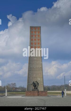 Obélisque, nationale Mahn und Gedenkstätte der DDR von 1961, Gedenkstätte und Museum Konzentrationslager Sachsenhausen, Oranienburg, Landkreis Oberhavel Banque D'Images