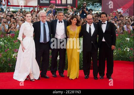 L'actrice AMÉRICAINE Eva Rachel Wood, l'actrice américaine Philip Seymour Hoffman, l'actrice américaine George Clooney, l'actrice américaine Marisa Tomei, L'acteur AMÉRICAIN Paul Giamatti et l'écrivain et producteur américain Grant Heslov arrivent pour la cérémonie d'ouverture et la projection des "Ides de Mars" lors du 68e Festival International du film de Venise le 31 août 2011. "Les Ides de Mars" écrit et réalisé par George Clooney est le film d'ouverture "en compétition", au 68e Festival International du film de Venise, le 'mestra'. Photo de Nicolas Genin/ABACAPRESS.COM Banque D'Images