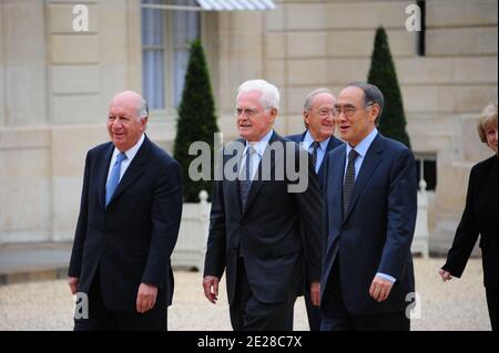 Les membres du Club de Madrid, un forum d'anciens leaders mondiaux, l'ancien président chilien Ricardo Lago, l'ancien premier ministre français Lionel Jospin et l'ancien premier ministre sud-coréen Hong Koo Lee arrivent à l'Elysée à Paris, en France, le 9 septembre, 2011 avant un déjeuner avec le président français Nicolas Sarkozy pour discuter de ses priorités en tant que chef actuel du G20. Les chefs d'Etat et de gouvernement du G20 se réuniront dans la station balnéaire de Cannes, dans le sud de la France, les 3 et 4 novembre 2011. Photo de Mousse/ABACAPRESS.COM Banque D'Images