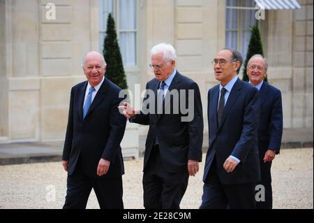 Les membres du Club de Madrid, un forum d'anciens leaders mondiaux, l'ancien président chilien Ricardo Lago, l'ancien premier ministre français Lionel Jospin et l'ancien premier ministre sud-coréen Hong Koo Lee arrivent à l'Elysée à Paris, en France, le 9 septembre, 2011 avant un déjeuner avec le président français Nicolas Sarkozy pour discuter de ses priorités en tant que chef actuel du G20. Les chefs d'Etat et de gouvernement du G20 se réuniront dans la station balnéaire de Cannes, dans le sud de la France, les 3 et 4 novembre 2011. Photo de Mousse/ABACAPRESS.COM Banque D'Images