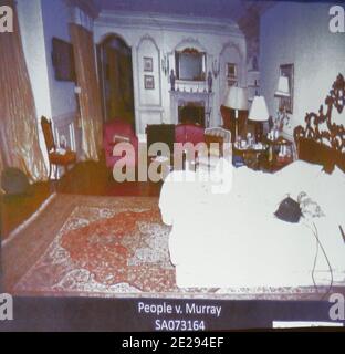 District adjoint. Atty. David Walgren a exposé une image de la chambre de Holmby Hills de Micheal Jackson en interrogeant Alberto Alvarez, l'un des gardes de sécurité de Michael Jackson lors du procès involontaire d'homicide involontaire du Dr Conrad Murray au centre-ville de Los Angeles le 29 septembre 2011. Alvarez a été le premier employé à entrer dans la chambre où Jackson Lay Lifless 25 juin 2009. Photo d'Al Seib/Pool/ABACAPRESS.COM Banque D'Images