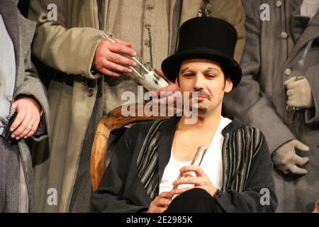 L'acteur roumain Stefan Banica Jr. Se exécutant dans "l'inspecteur général" par Gogol Banque D'Images