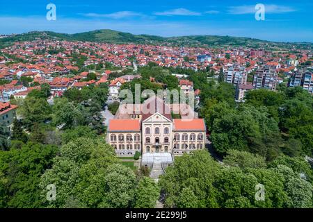 Vue aérienne sur Arandjelovac, le parc et le château de Sumadija, Serbie centrale Banque D'Images