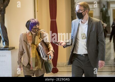 La Représentante des États-Unis, Rosa DeLauro (démocrate du Connecticut), s'entretient avec des journalistes au Capitole des États-Unis à Washington, DC, USA, le mardi 12 janvier 2021. Photo de Rod Lamkey/CNP/ABACAPRESS.COM Banque D'Images