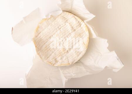 Fromage Camembert entier Banque D'Images
