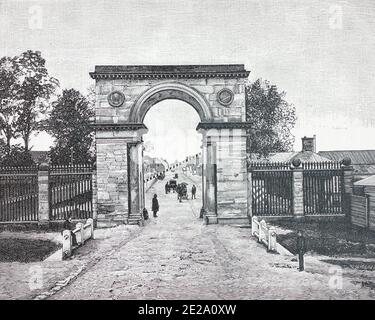 Portes érigées à Riga en l'honneur de l'empereur russe Alexandre I. la gravure du XIXe siècle. Banque D'Images