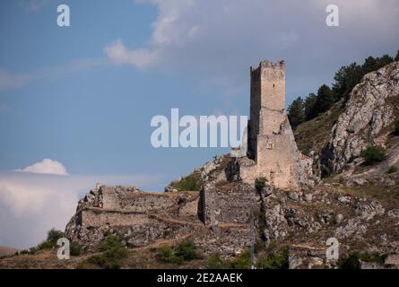 Torre di Pescina, Parc naturel régional de Sirente Velino, Italie, Abruzzes, Pescina Banque D'Images