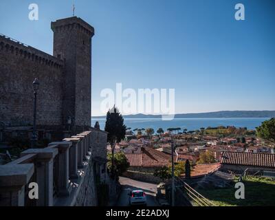 Rocca Monaldeschi della Cervara, château et vieille ville de Bolsena, Latium, Italie, Europe Banque D'Images