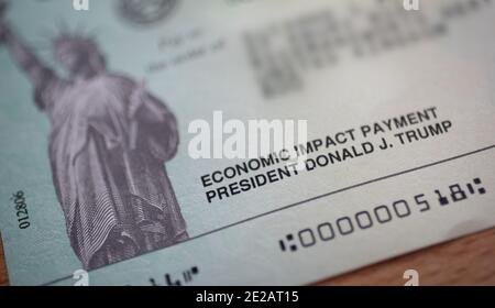 Le paiement DE la relance ÉCONOMIQUE AMÉRICAINE Donald Trump Banque D'Images