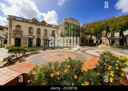 Place principale à Lagos, Algarve, Portugal. Banque D'Images