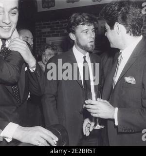 Roddy McDowall, Alain Delon et Eddie Fisher Credit: Ralph Dominguez/MediaPunch Banque D'Images