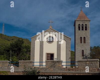 Arbatax, Tortoli, Sardaigne, Italie, 9 septembre 2020: Vue de la vieille pierre de la chouchesa Chidi Stella Maris. Jour ensoleillé d'été. Banque D'Images