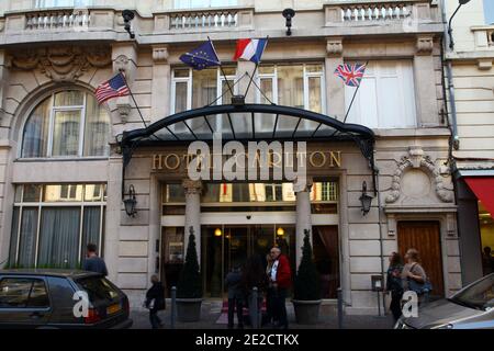 Hôtel Carlton un hôtel du palais de Lille, nord de la France, 15 octobre 2011. Plusieurs membres du personnel de l'hôtel ont été arrêtés ce mois-ci suite à des allégations selon lesquelles la prostitution enfantine y était conduite. Photo de Sylvain Lefevre/ABACAPRESS.COM Banque D'Images