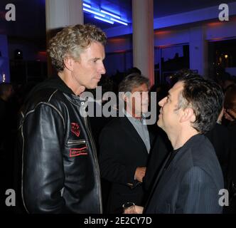 Denis Brogniart, Philippe Vandel, Patrick Sabatier participant à la fête d'ouverture de la boutique 'look' à Paris, France, le 17 octobre 2011. Photo d'Alban Wyters/ABACAPRESS.COM Banque D'Images