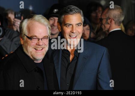 L'acteur Philip Seymour Hoffman a été retrouvé mort dans son appartement de Manhattan après une surdose apparente de drogue, il a été annoncé le dimanche 2 février 2014. La star hollywoodienne, qui a remporté un Academy Award pour le meilleur acteur pour sa performance dans le film Capote de 2005, avait 46 ans. Photo du dossier : Philip Seymour Hoffman et George Clooney assistent à la projection des « Ides of March » pour le festival du film BFI, le 19 octobre 2011 à Londres, Angleterre, Royaume-Uni. Photo d'Aurore Marechal/ABACAPRESS.COM Banque D'Images