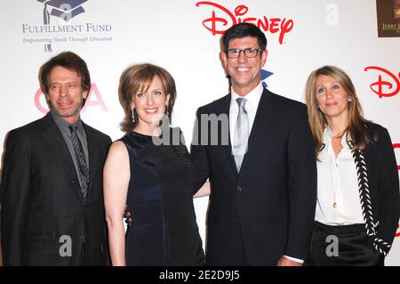 Jerry Bruckheimer, Anne Sweeney, Rich Ross et Stacey Snider participant au « Gala 2011 étoiles » du Fulfillment Fund à l'hôtel Beverly Hilton de Beverly Hills, Los Angeles, CA, États-Unis, le 1er novembre 2011. Photo par APEGA/ABACAPRESS.COM Banque D'Images