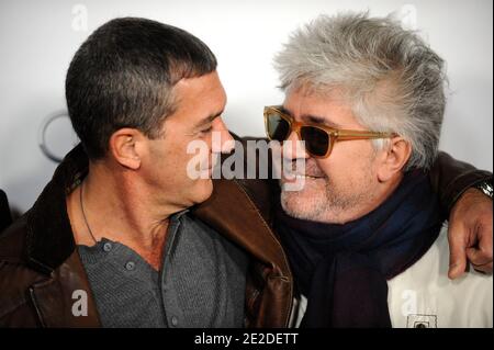 Antonio Banderas et Pedro Almodovar arrivent pour la "Loi du désir" une soirée avec Pedro Almodovar hommage partie du Festival du film de l'AFI 2011 au théâtre chinois à Los Angeles, CA, USA le 7 novembre 2011. Photo de Lionel Hahn/ABACAPRESS.COM Banque D'Images