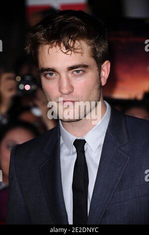 Robert Pattinson participe à la première de Summit Entertainment 'The Twilight Saga: Breaking Dawn - part 1' qui s'est tenue au Nokia Theatre de Los Angeles, CA, USA le 14 novembre 2011. Photo de Lionel Hahn/ABACAPRESS.COM Banque D'Images