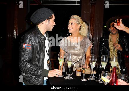 La danseuse Katrina Patchett et Valentin d'Hoore (Koh Lanta) assisteront au 20e anniversaire du Hard Rock Cafe à Paris, en France, le 24 novembre 2011. Photo de Thierry Plessis/ABACAPRESS.COM Banque D'Images